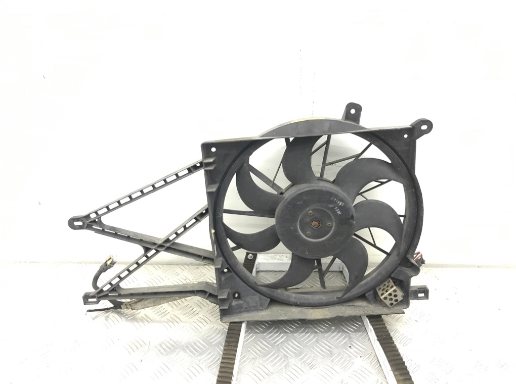 Вентилятор радиатора бу для Opel Zafira A 1.8 i,  2002 г.