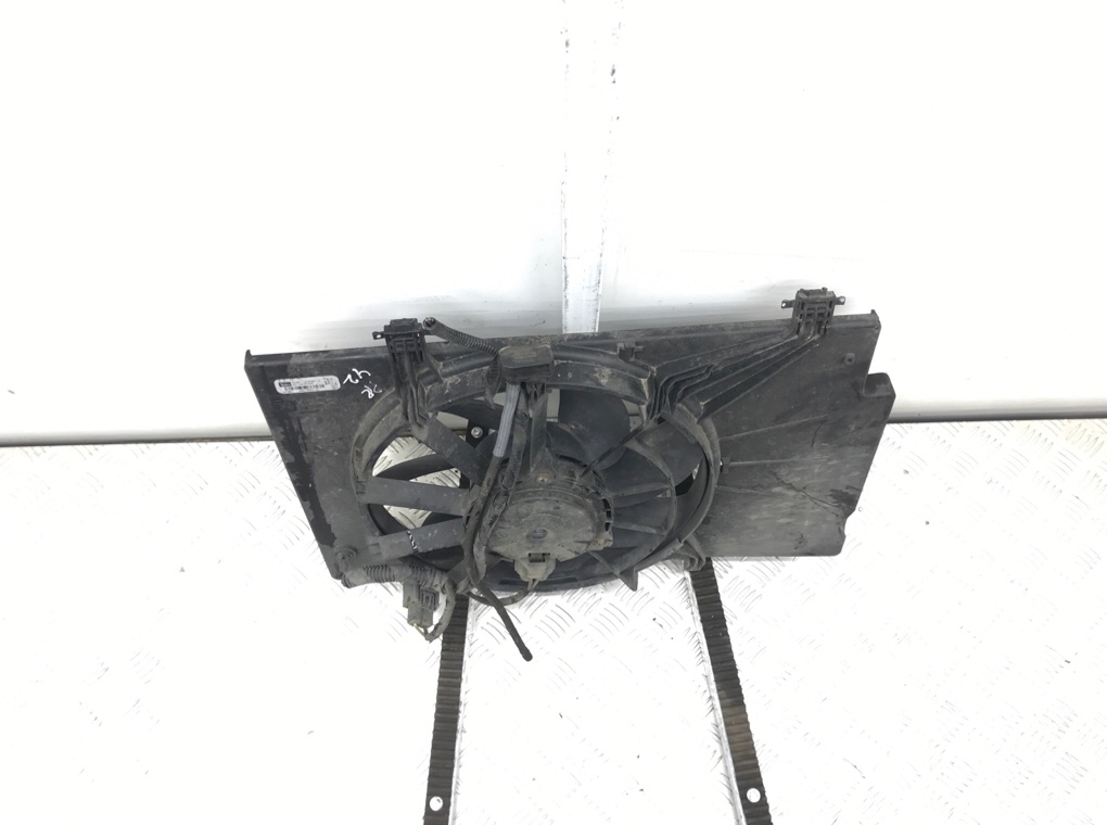 Вентилятор радиатора бу для Ford Fiesta 6 1.6 TDCi,  2011 г.