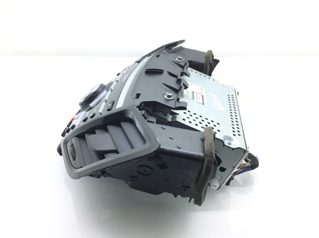 Магнитола бу для Ford Fiesta 6 1.0 i,  2013 г.