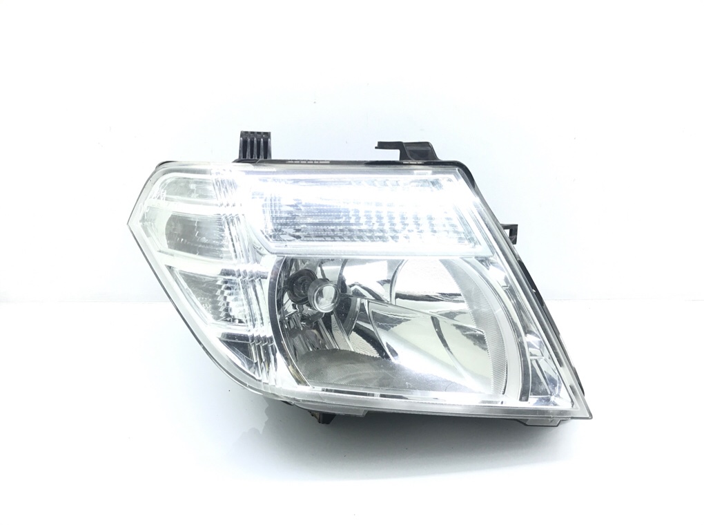 Фара правая бу для Nissan Navara 3.0 DCi, 2014 г.