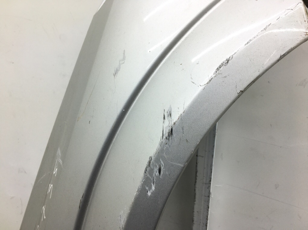 Крыло переднее правое бу для Opel Astra H 1.6 i,  2005 г.