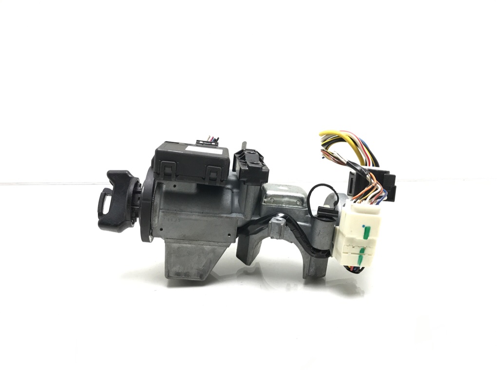 Замок зажигания бу для Suzuki Grand Vitara 2 2.4 i,  2009 г.