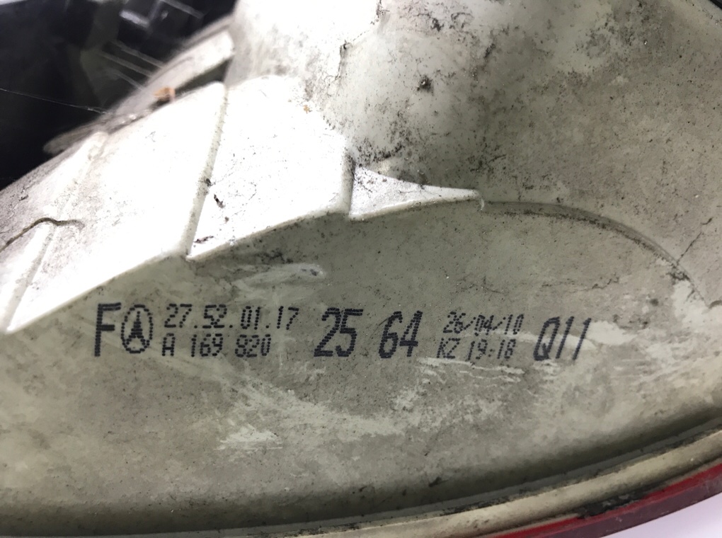 Фонарь задний левый бу для Mercedes B W245 2.0 CDi, 2010 г. Фонарь задний левый бу для Mercedes B W245 2.0 CDi, 2010 г.
