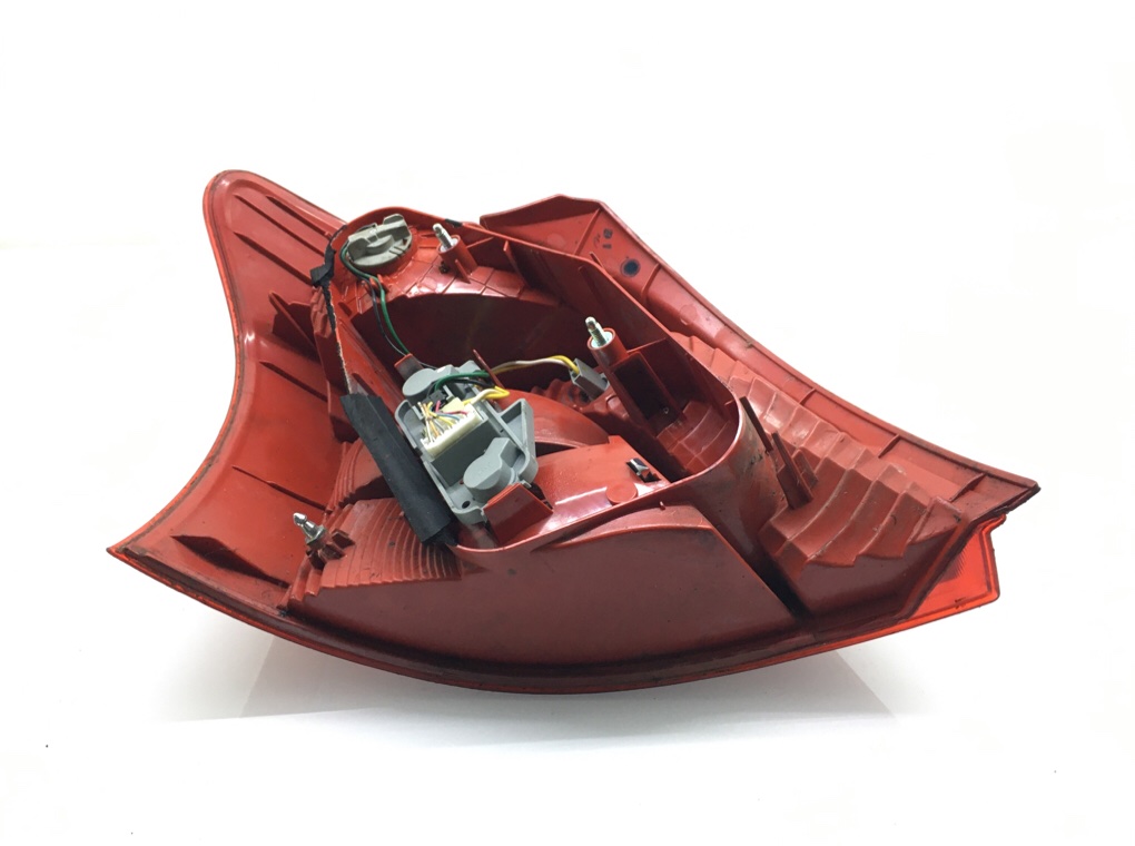 Фонарь задний правый бу для Toyota Yaris XP9 1.3 i, 2006 г. Фонарь задний правый бу для Toyota Yaris XP9 1.3 i, 2006 г.