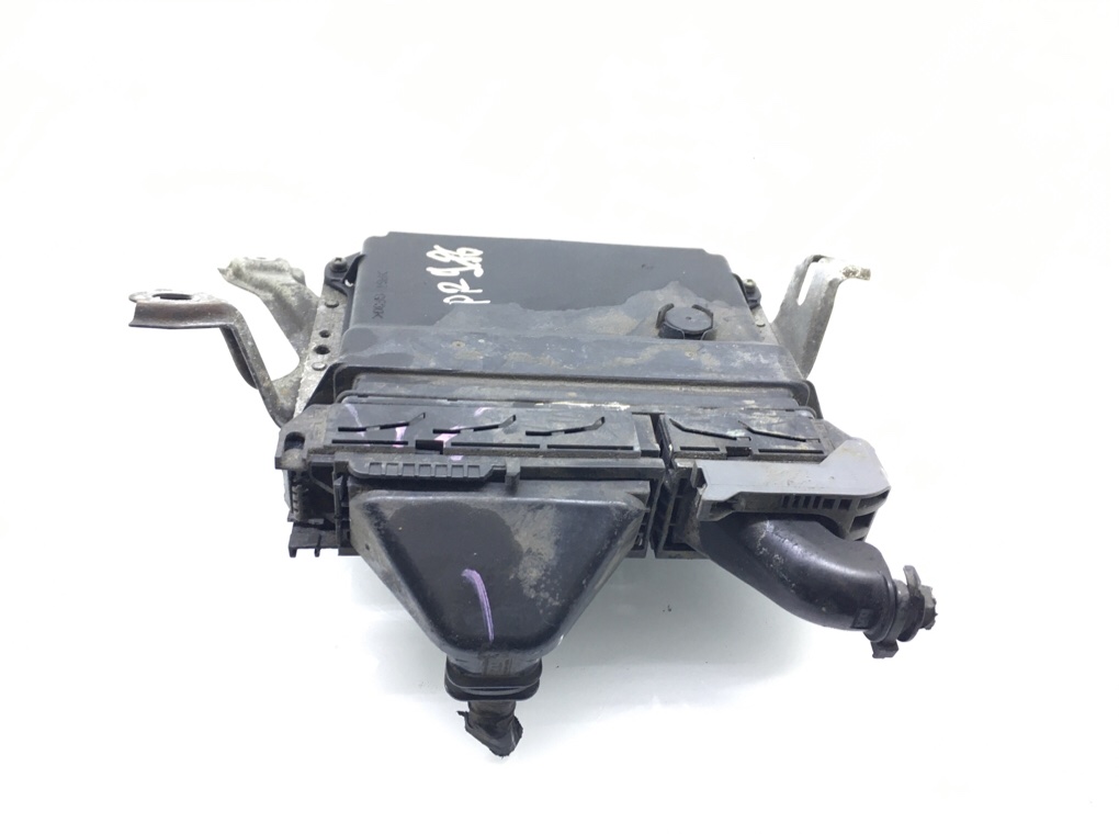 Блок управления двигателем бу для Toyota Yaris XP9 1.3 i, 2006 г. Блок управления двигателем бу для Toyota Yaris XP9 1.3 i, 2006 г.