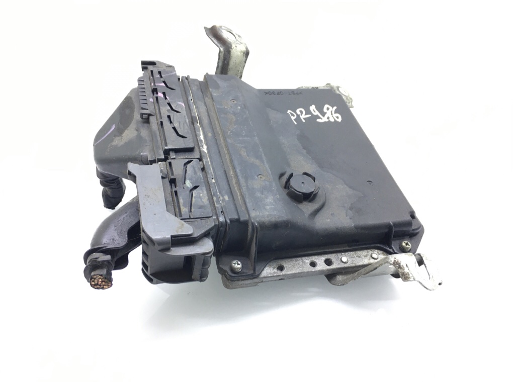 Блок управления двигателем бу для Toyota Yaris XP9 1.3 i, 2006 г. Блок управления двигателем бу для Toyota Yaris XP9 1.3 i, 2006 г.