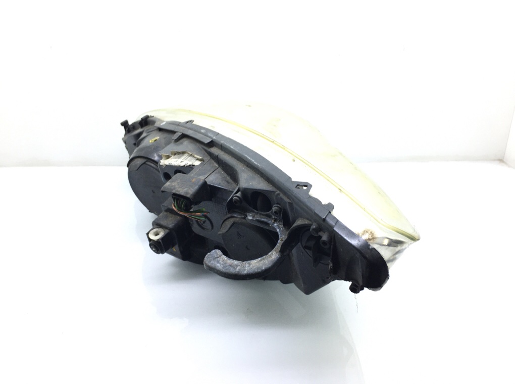 Фара правая бу для Peugeot 308 T7 1.6 i,  2010 г.