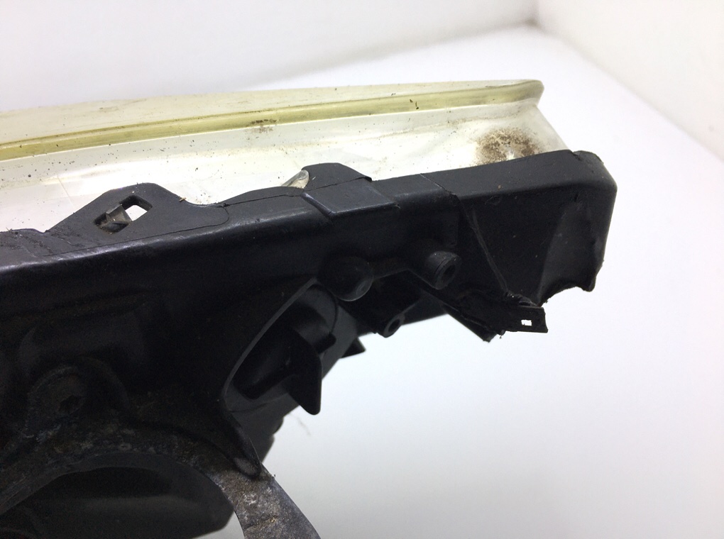 Фара правая бу для Peugeot 308 T7 1.6 i,  2010 г.