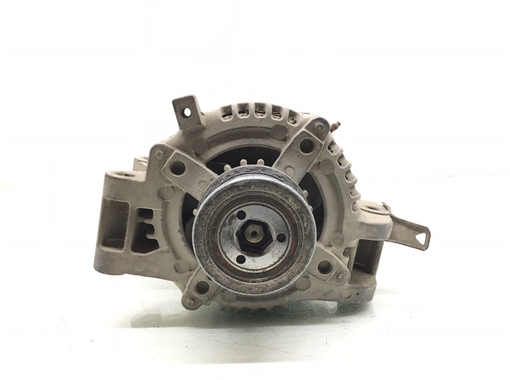 Генератор бу для Toyota Avensis 2.0 D-4D, 2011 г.