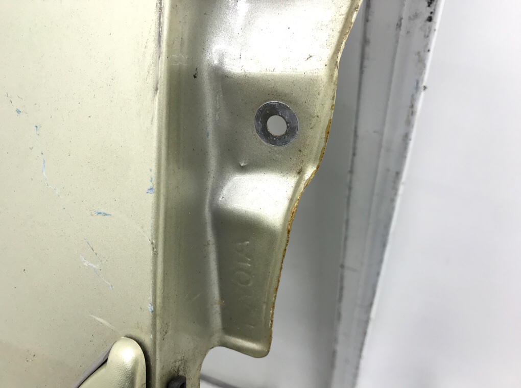 Крыло переднее правое бу для Toyota Yaris Verso 1.3 i, 2004 г. Крыло переднее правое бу для Toyota Yaris Verso 1.3 i, 2004 г.