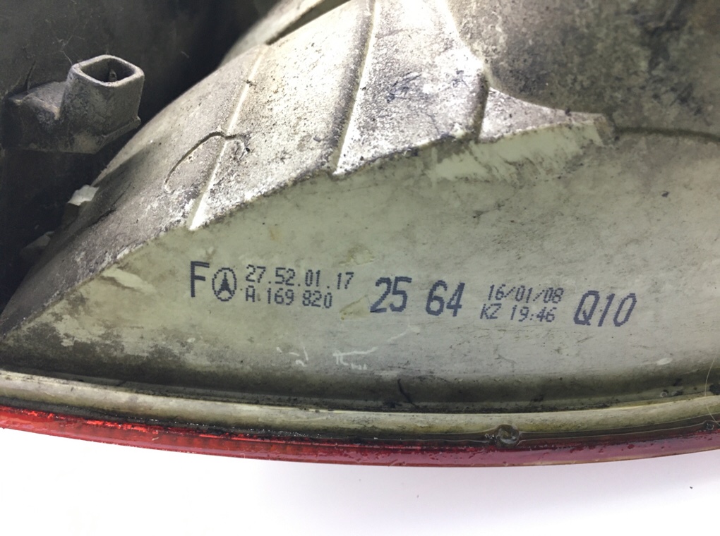 Фонарь задний левый бу для Mercedes B W245 2.0 CDi, 2008 г. Фонарь задний левый бу для Mercedes B W245 2.0 CDi, 2008 г.