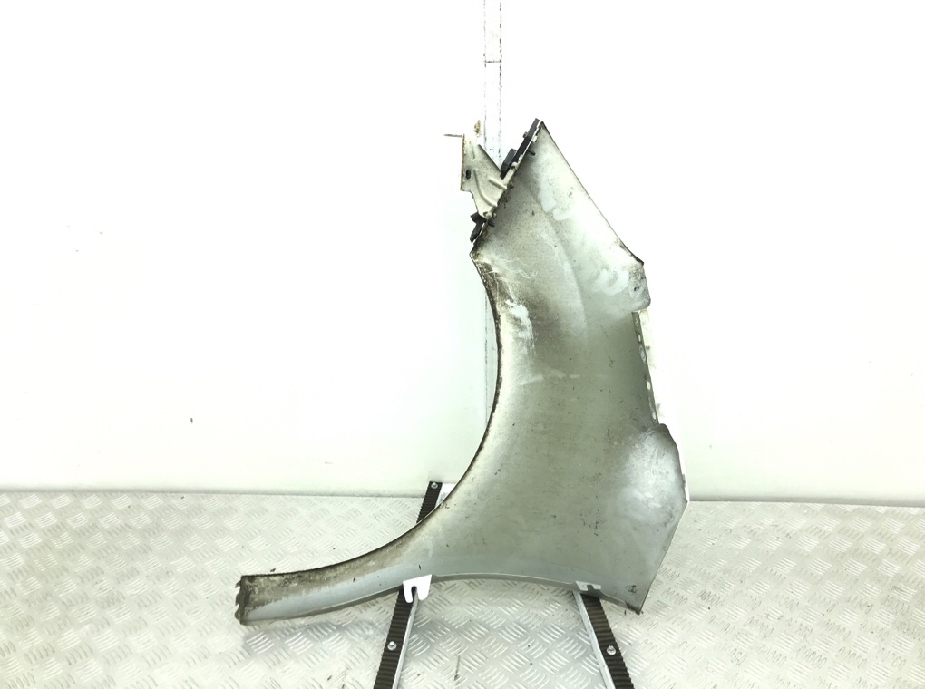 Крыло переднее правое бу для Citroen C3 2 1.4 i, 2012 г. Крыло переднее правое бу для Citroen C3 2 1.4 i, 2012 г.