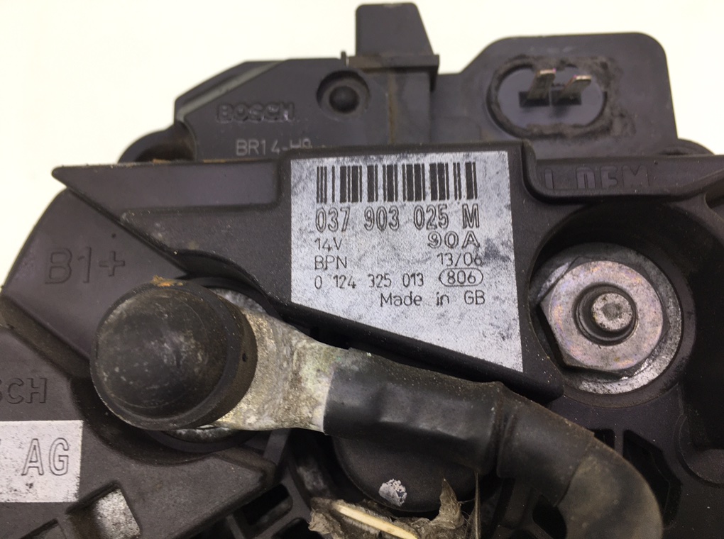 Генератор бу для Volkswagen Polo 4 1.4 i, 2006 г. Генератор бу для Volkswagen Polo 4 1.4 i, г.