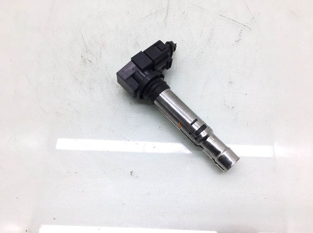 Катушка зажигания бу для Volkswagen Polo 4 1.4 i,   г.