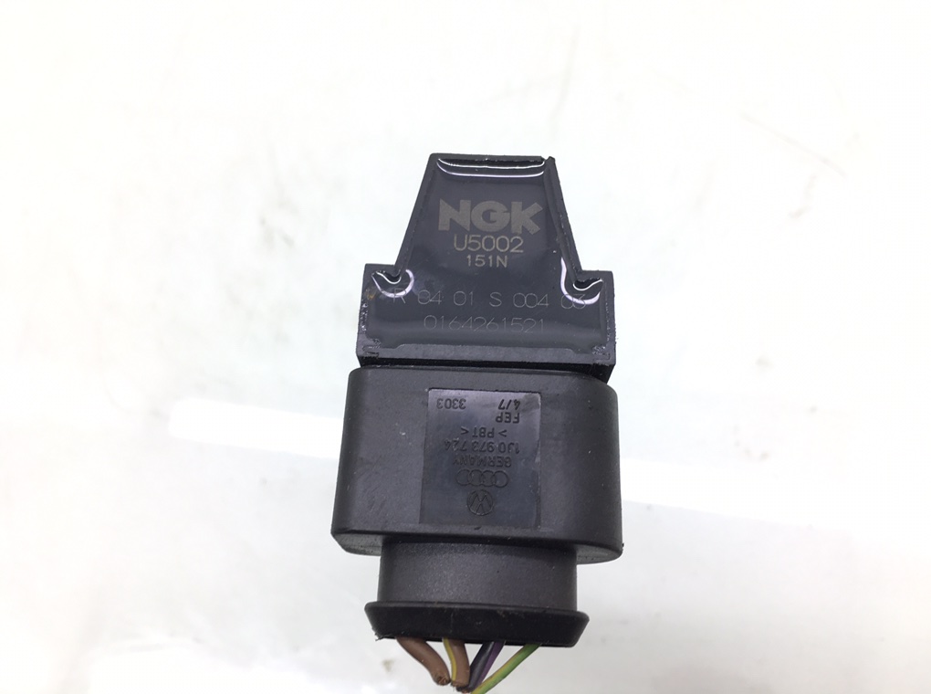 Катушка зажигания бу для Volkswagen Polo 4 1.4 i,   г.