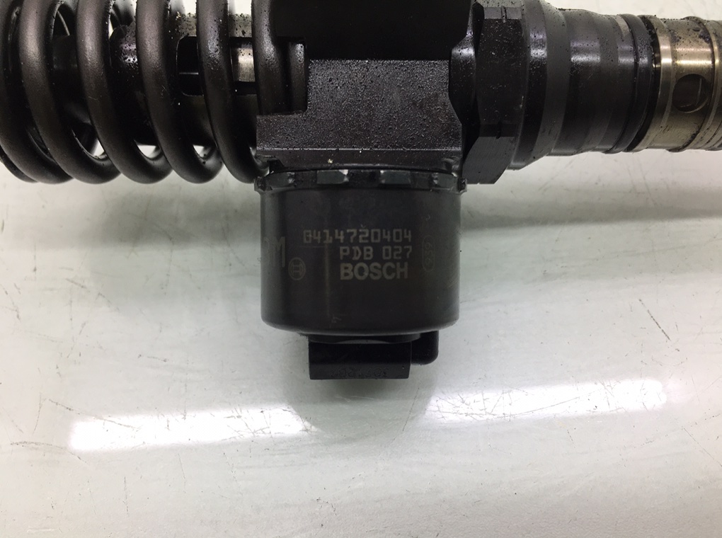 Форсунка бу для Audi A4 B7 2.0 TDi, 2008 г. Форсунка бу для Audi A4 B7 2.0 TDi, г.