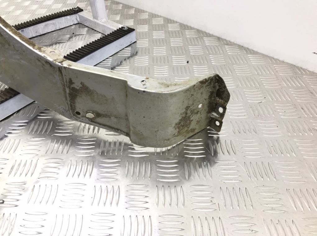 Крыло переднее правое бу для Suzuki Liana 1 1.6 i,  2007 г.