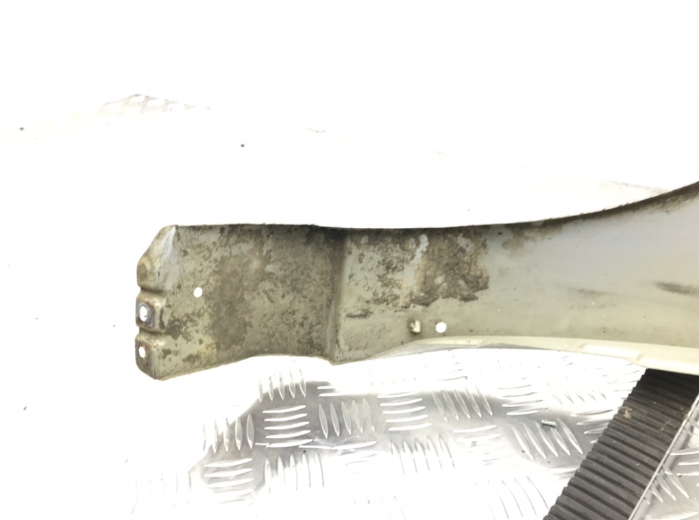 Крыло переднее правое бу для Suzuki Liana 1 1.6 i,  2007 г.