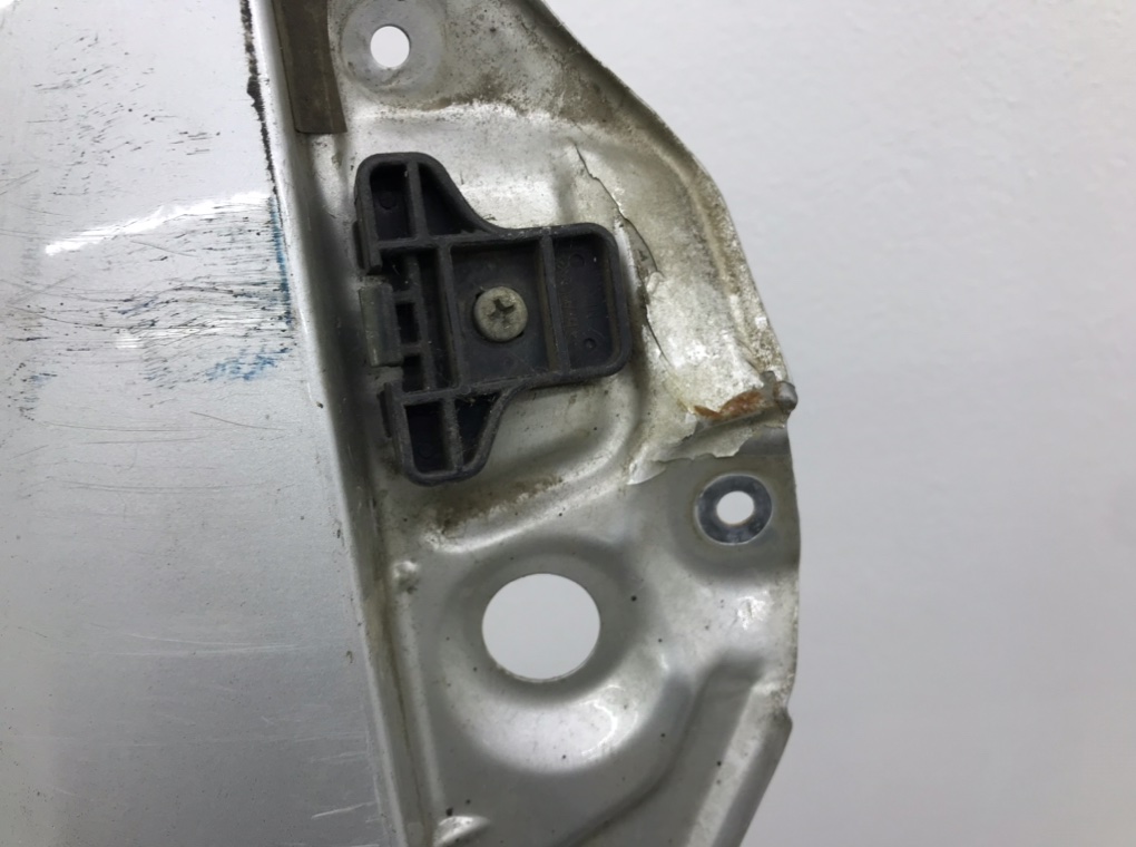 Крыло переднее правое бу для Suzuki Liana 1 1.6 i,  2007 г.