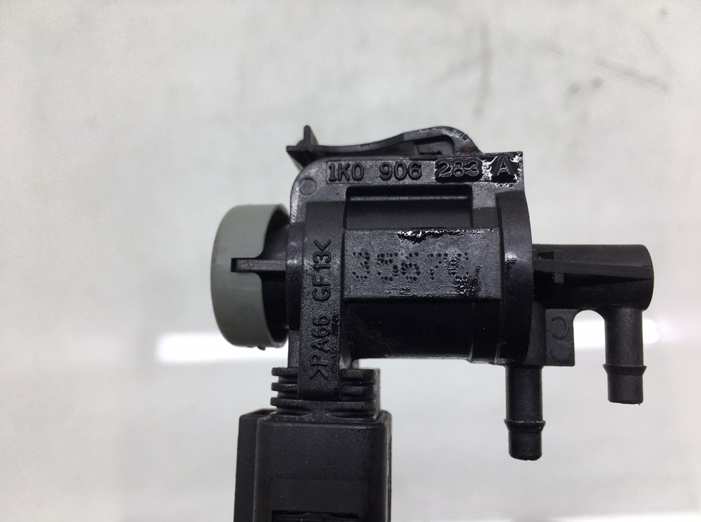 Клапан электромагнитный бу для Audi A4 B7 2.0 TDi,   г.