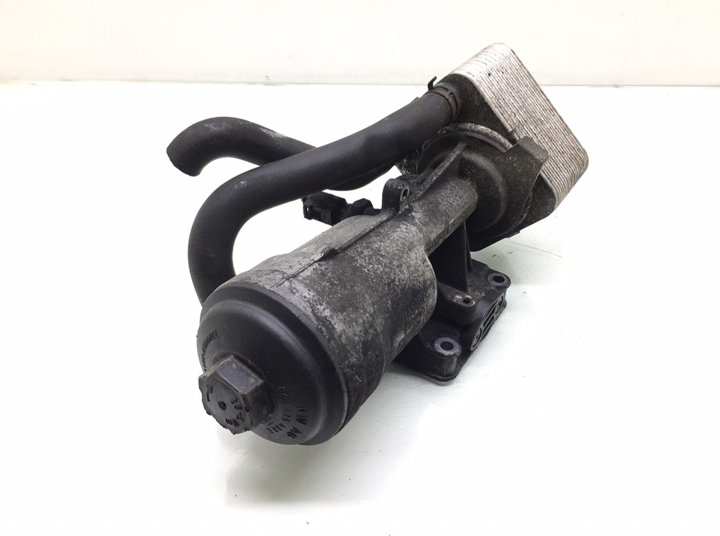 Корпус масляного фильтра бу для Audi A4 B7 2.0 TDi,   г.