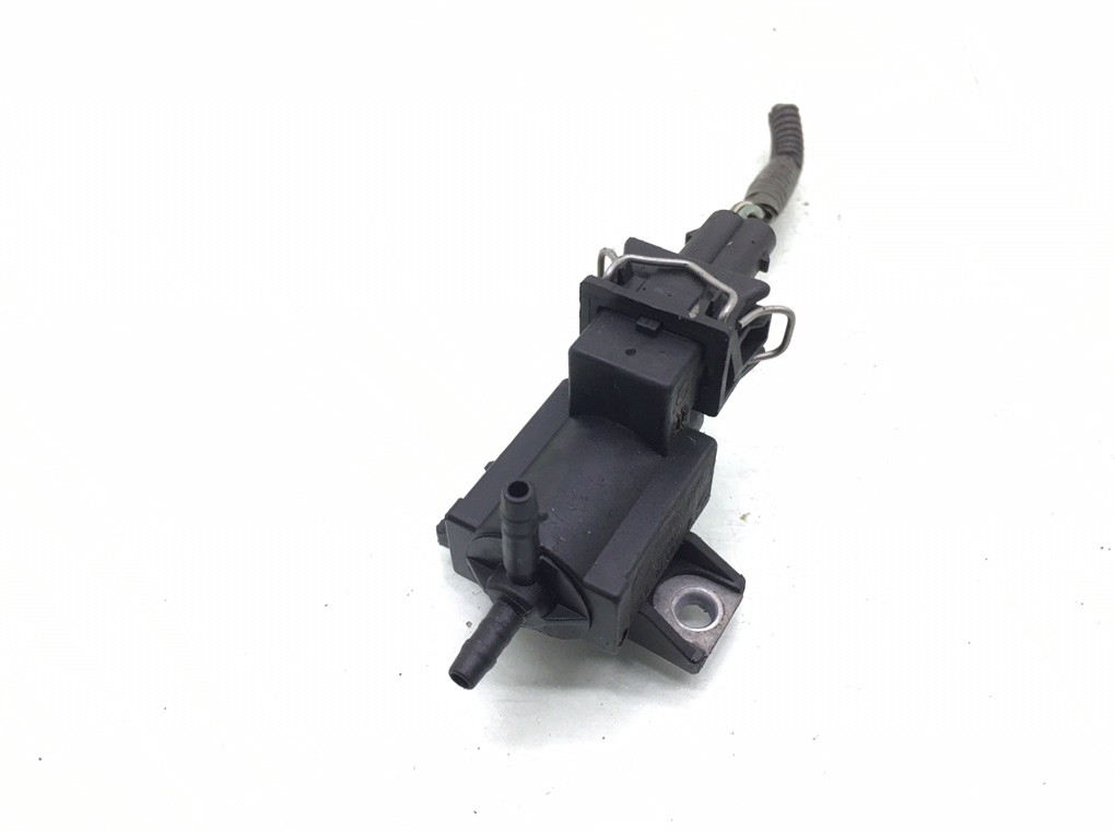 Клапан электромагнитный бу для Lexus IS 2 2.2 TD,   г.