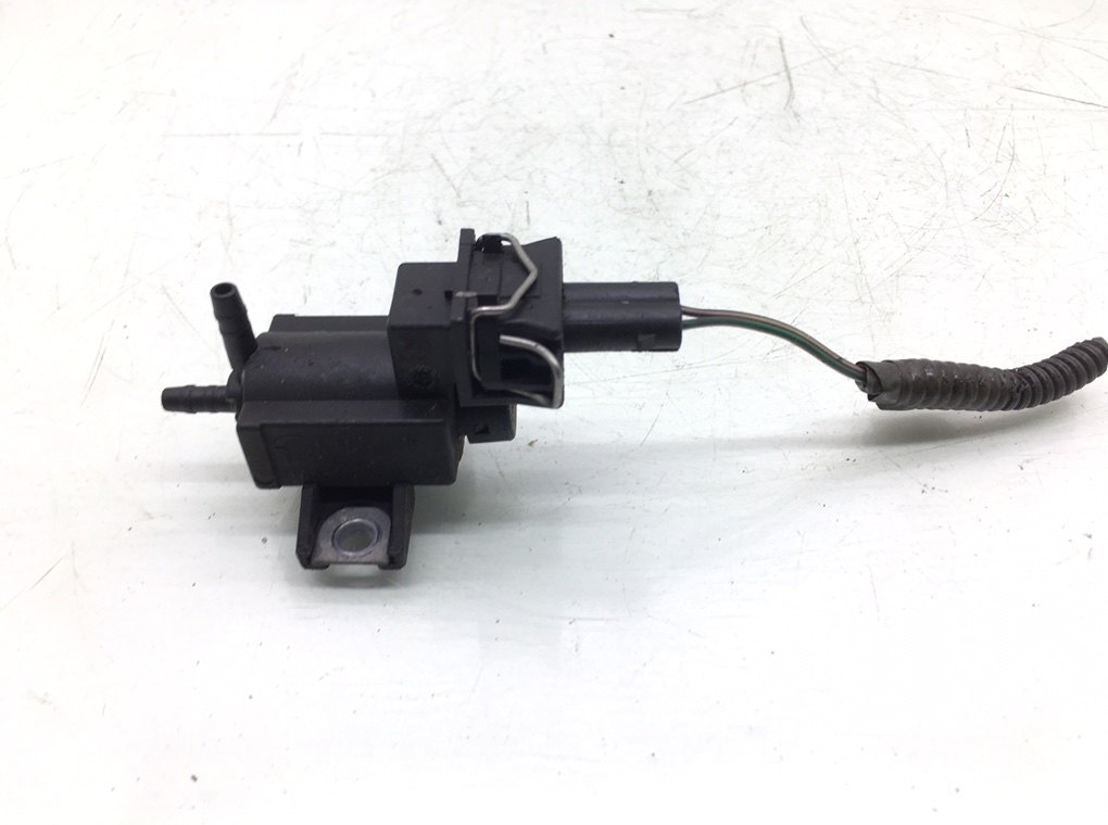 Клапан электромагнитный бу для Lexus IS 2 2.2 TD,   г.