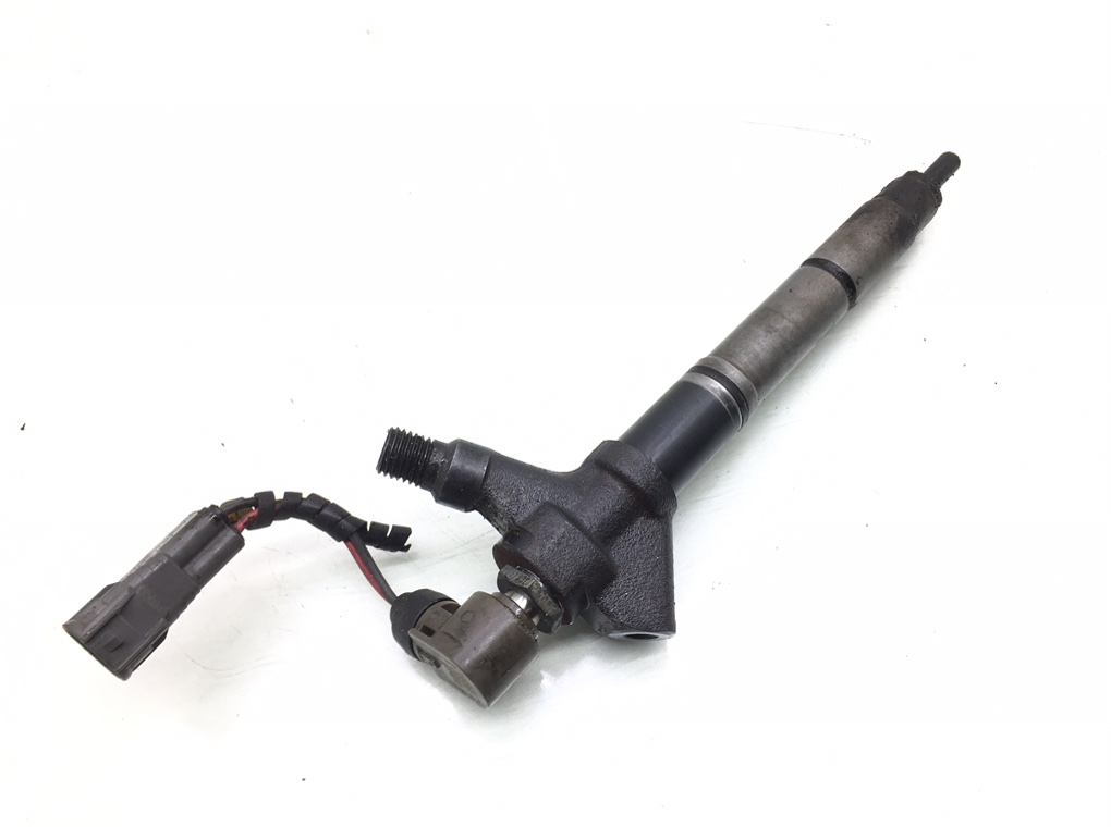 Форсунка бу для Lexus IS 2 2.2 TD,   г.