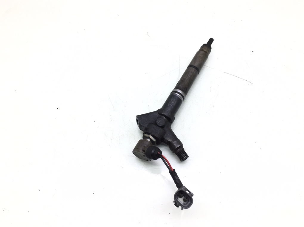 Форсунка бу для Lexus IS 2 2.2 TD,   г.