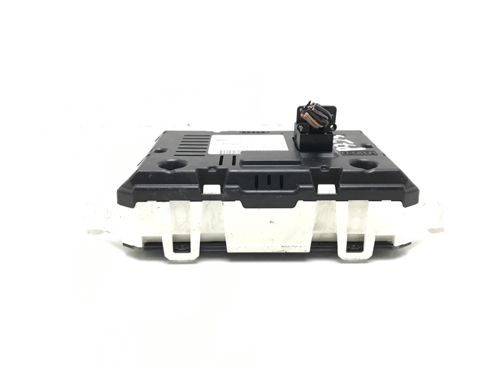 Дисплей бу для Ford Fiesta 6 1.0 Ti, 2014 г. Дисплей бу для Ford Fiesta 6 1.0 Ti, 2014 г.