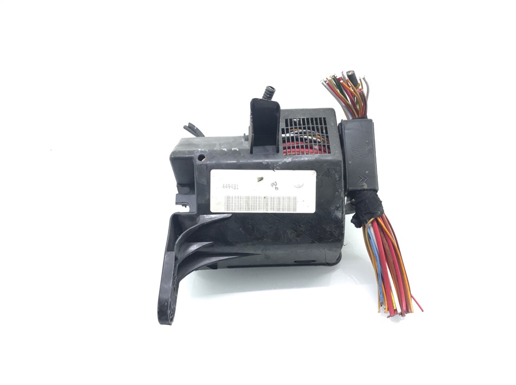 Блок предохранителей бу для Peugeot 206 1 1.4 i, 2001 г. Блок предохранителей бу для Peugeot 206 1 1.4 i, 2001 г.