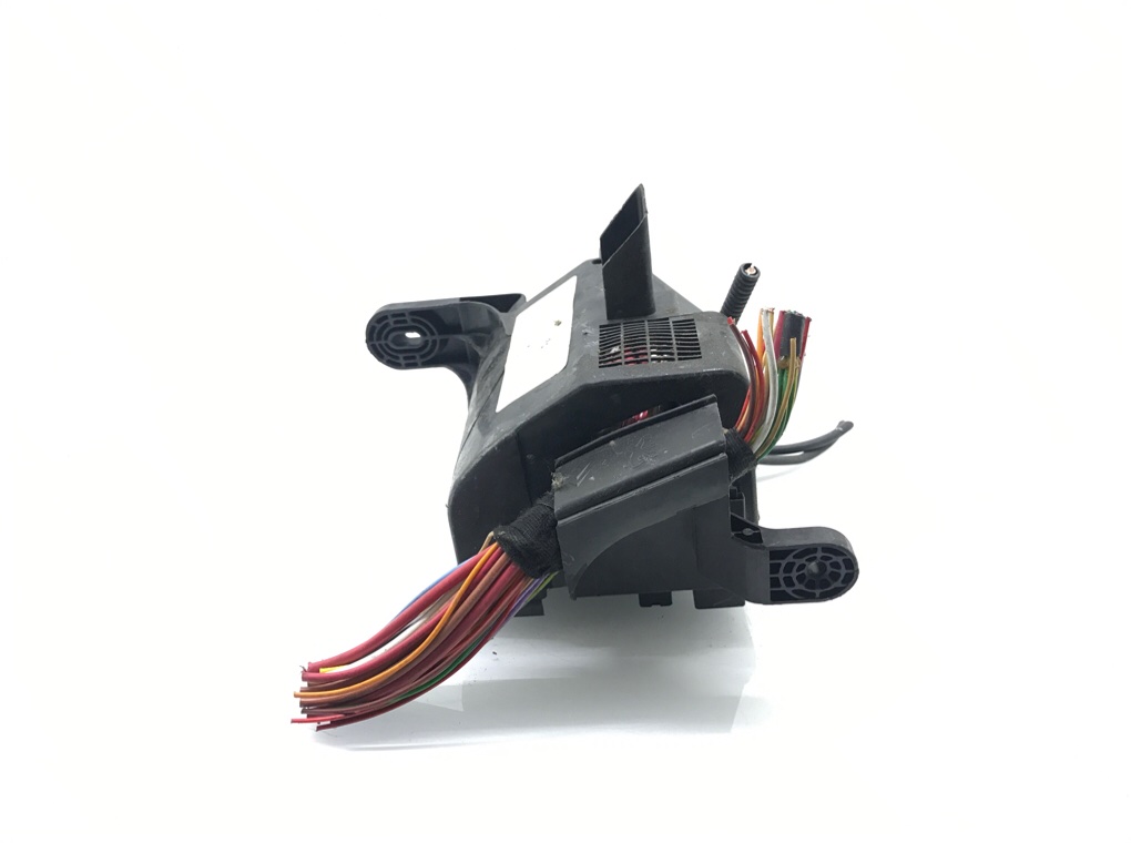 Блок предохранителей бу для Peugeot 206 1 1.4 i, 2001 г. Блок предохранителей бу для Peugeot 206 1 1.4 i, 2001 г.