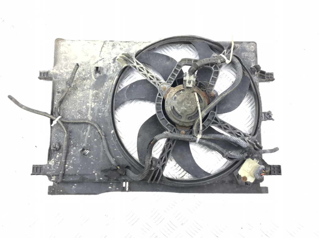 Вентилятор радиатора бу для Opel Corsa D 1.2 i,  2010 г.