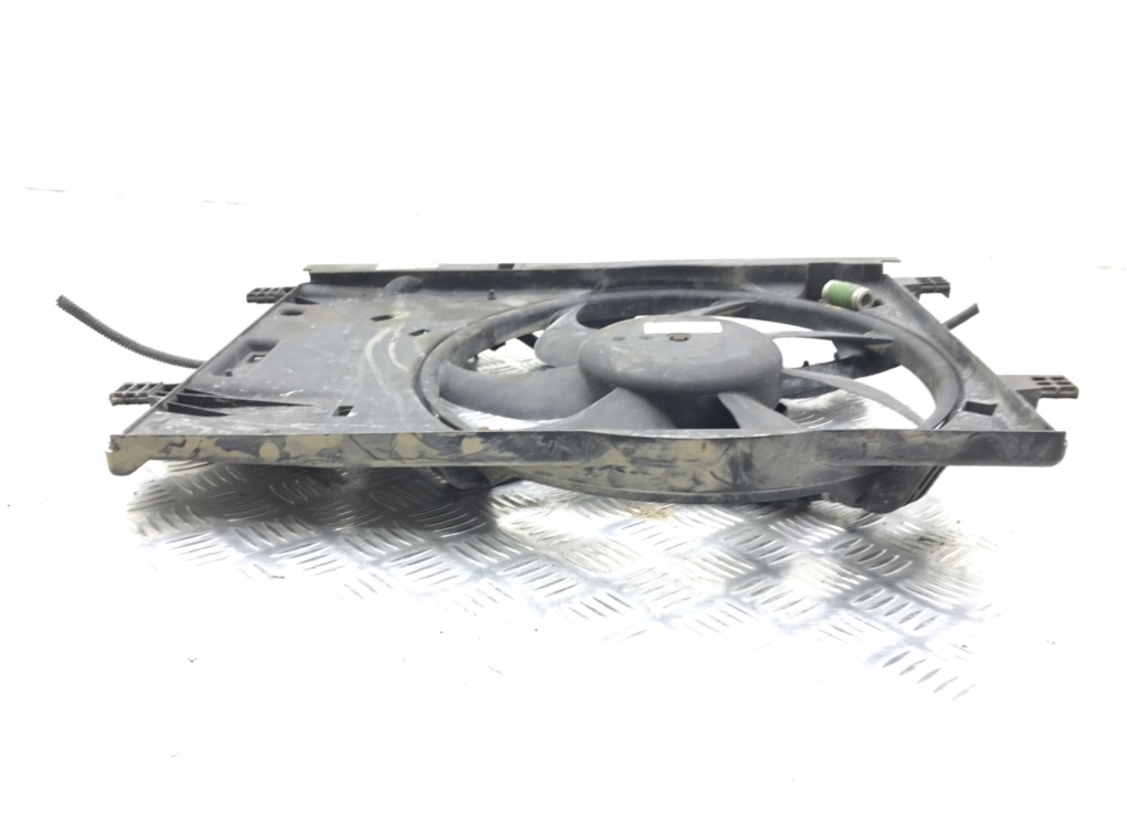 Вентилятор радиатора бу для Opel Corsa D 1.2 i,  2010 г.