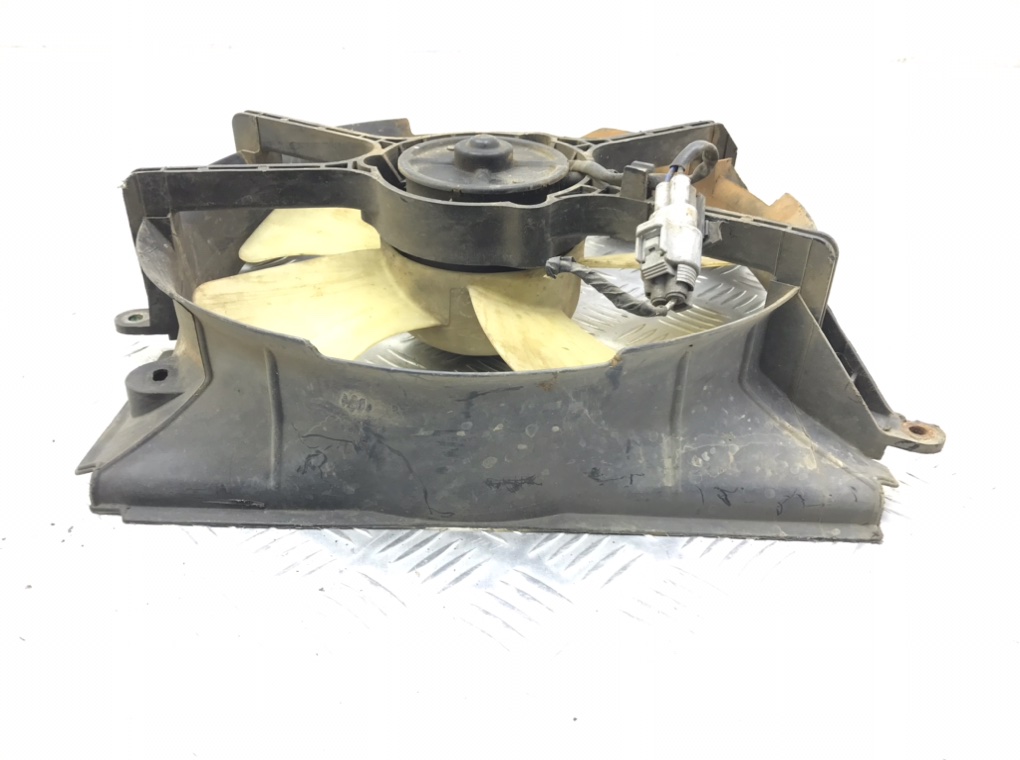 Вентилятор радиатора бу для Toyota RAV4 1 2.0 i, 1998 г. Вентилятор радиатора бу для Toyota RAV4 1 2.0 i, 1998 г.