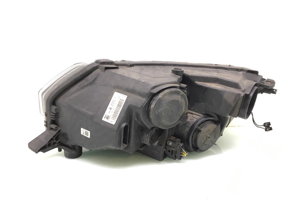 Фара правая бу для Skoda Rapid 1.6 TDi, 2014 г. Фара правая бу для Skoda Rapid 1.6 TDi, 2014 г.