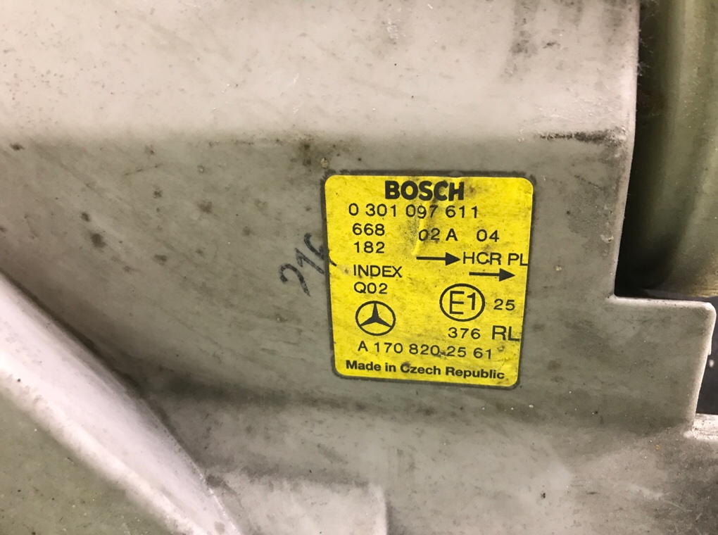 Фара левая бу для Mercedes SLK R170 3.2 i,  2001 г.