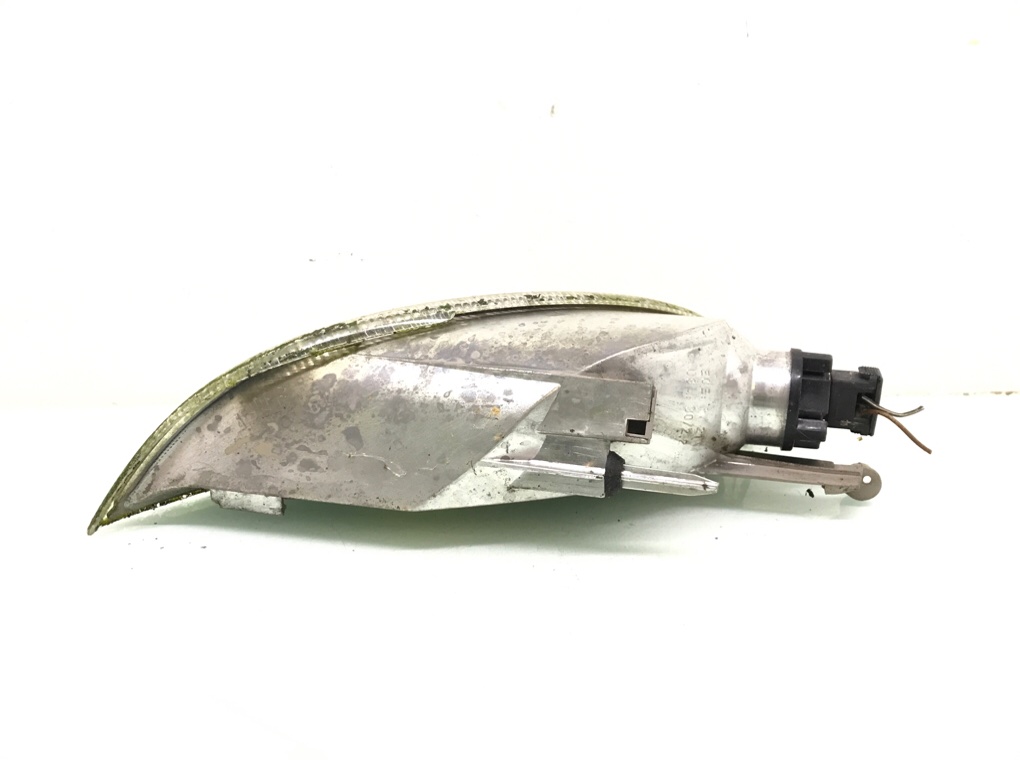 Поворотник левый бу для Mercedes SLK R170 3.2 i,  2001 г.