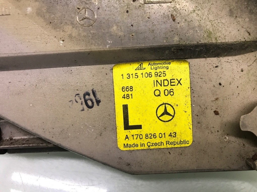 Поворотник левый бу для Mercedes SLK R170 3.2 i,  2001 г.