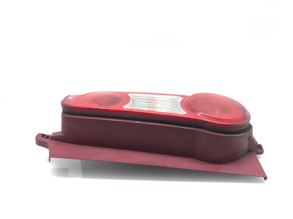 Фонарь задний правый бу для Peugeot Partner 2 1.6 HDi, 2012 г. Фонарь задний правый бу для Peugeot Partner 2 1.6 HDi, 2012 г.