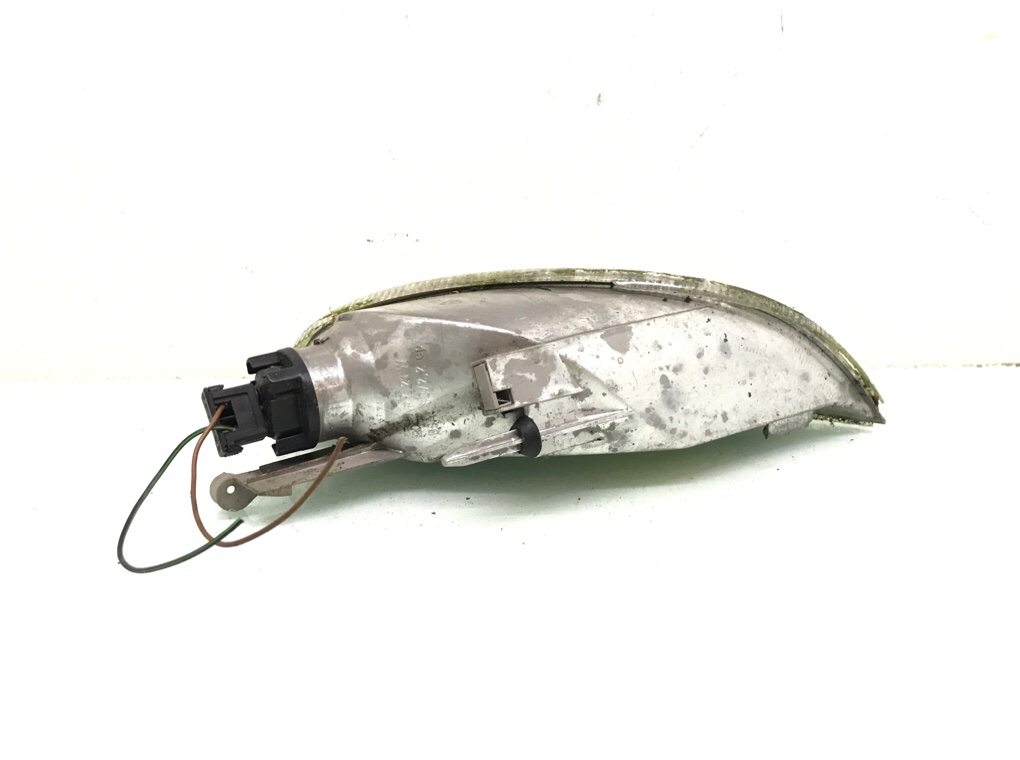 Поворотник правый бу для Mercedes SLK R170 3.2 i,  2001 г.