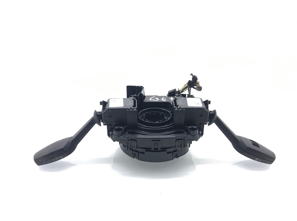 Переключатель подрулевой (стрекоза) бу для BMW 3 E90/E91/E92/E93 2.0 TD,  2011 г.