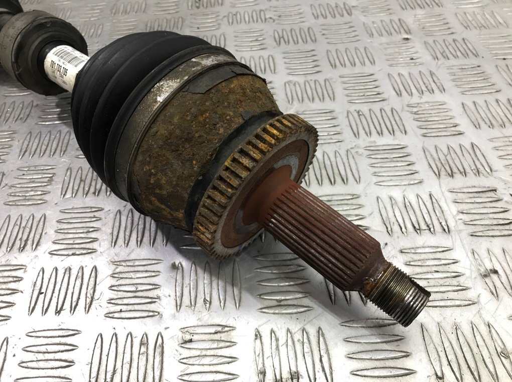 Полуось передняя правая (приводной вал, ШРУС) бу для Hyundai Santa Fe 3 2.2 CRDi, 2014 г. Полуось передняя правая (приводной вал, ШРУС) бу для Hyundai Santa Fe 3 2.2 CRDi, 2014 г.