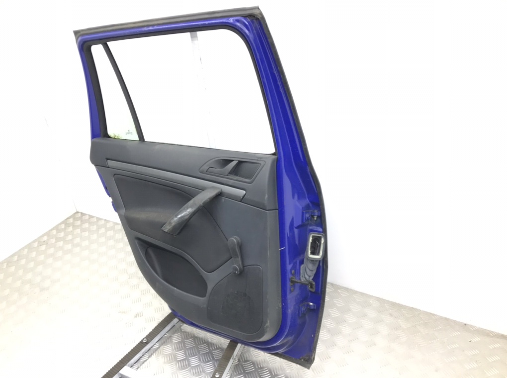 Дверь задняя левая бу для Skoda Octavia A5 1.6 TDi, 2010 г. Дверь задняя левая бу для Skoda Octavia A5 1.6 TDi, 2010 г.