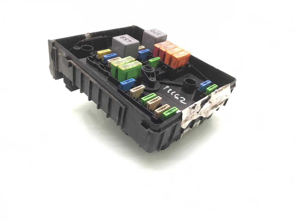 Блок предохранителей бу для Seat Altea 1 1.6 i, 2007 г. Блок предохранителей бу для Seat Altea 1 1.6 i, 2007 г.