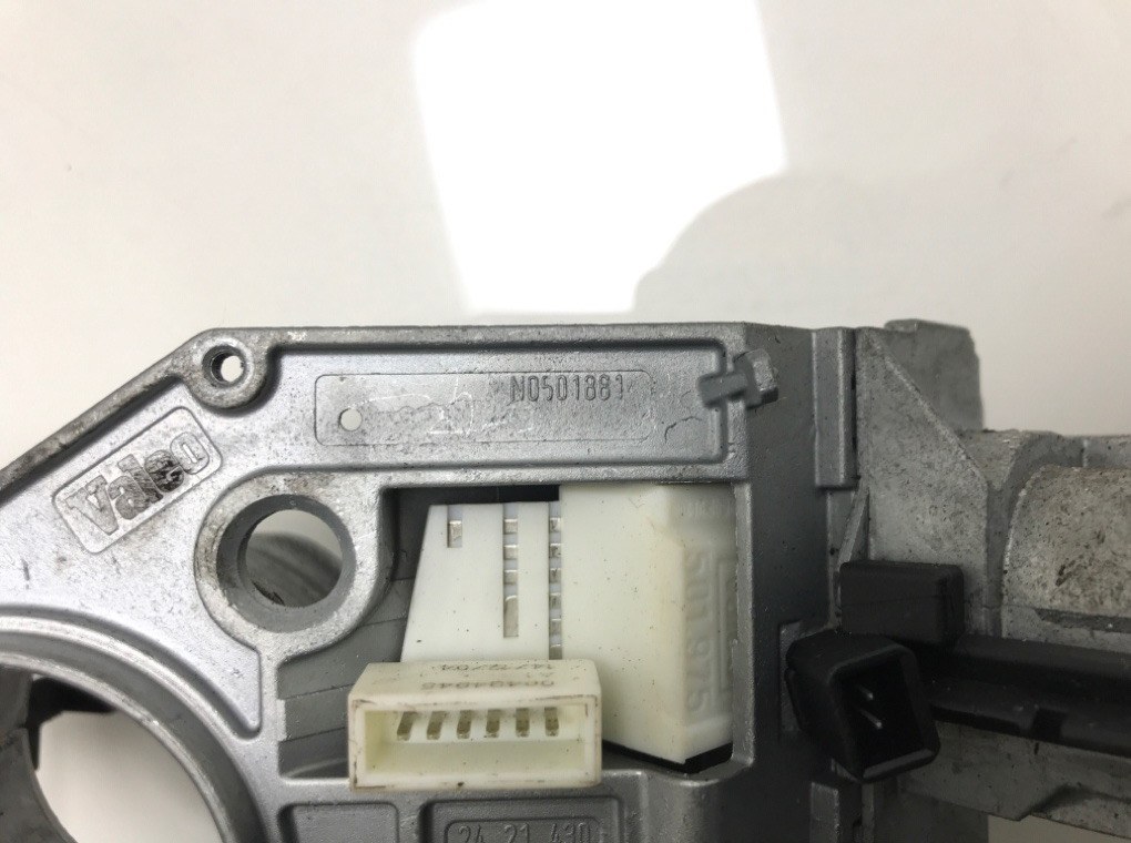 Замок зажигания бу для Opel Astra H 1.6 i, 2005 г. Замок зажигания бу для Opel Astra H 1.6 i, 2005 г.