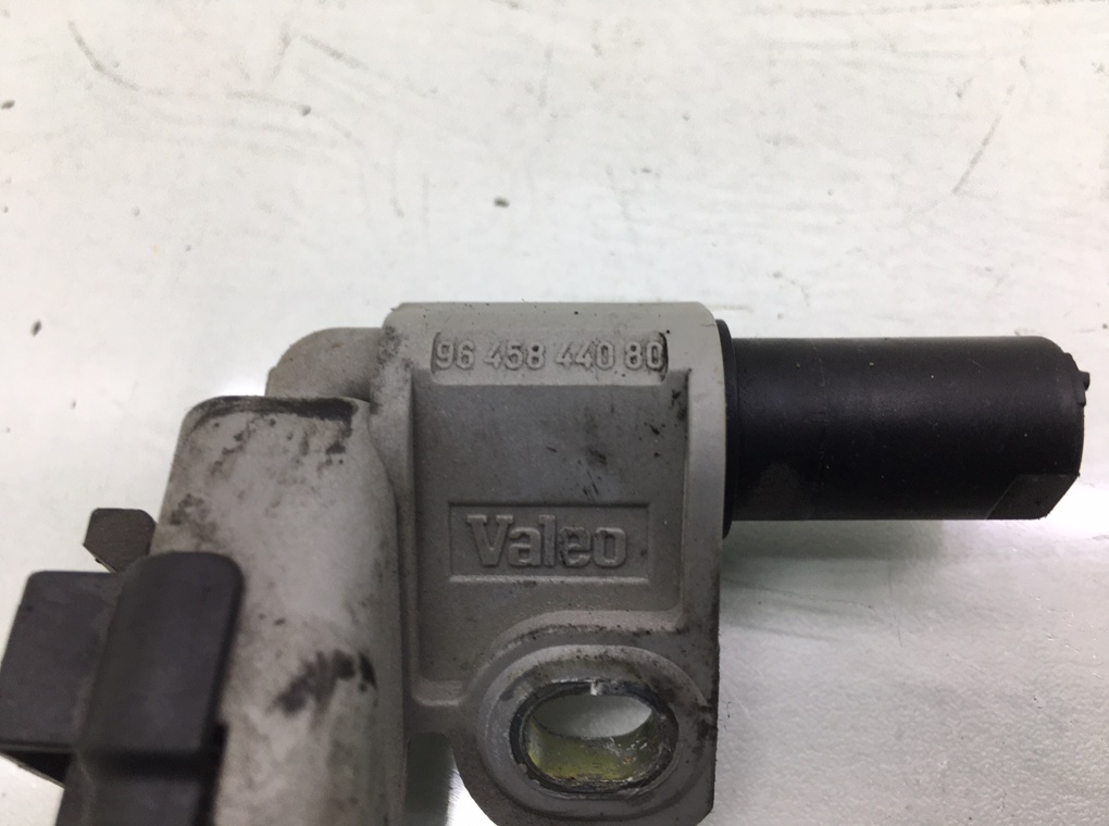 Датчик распредвала бу для Citroen C4 Picasso  2.0 HDi,  2008 г.