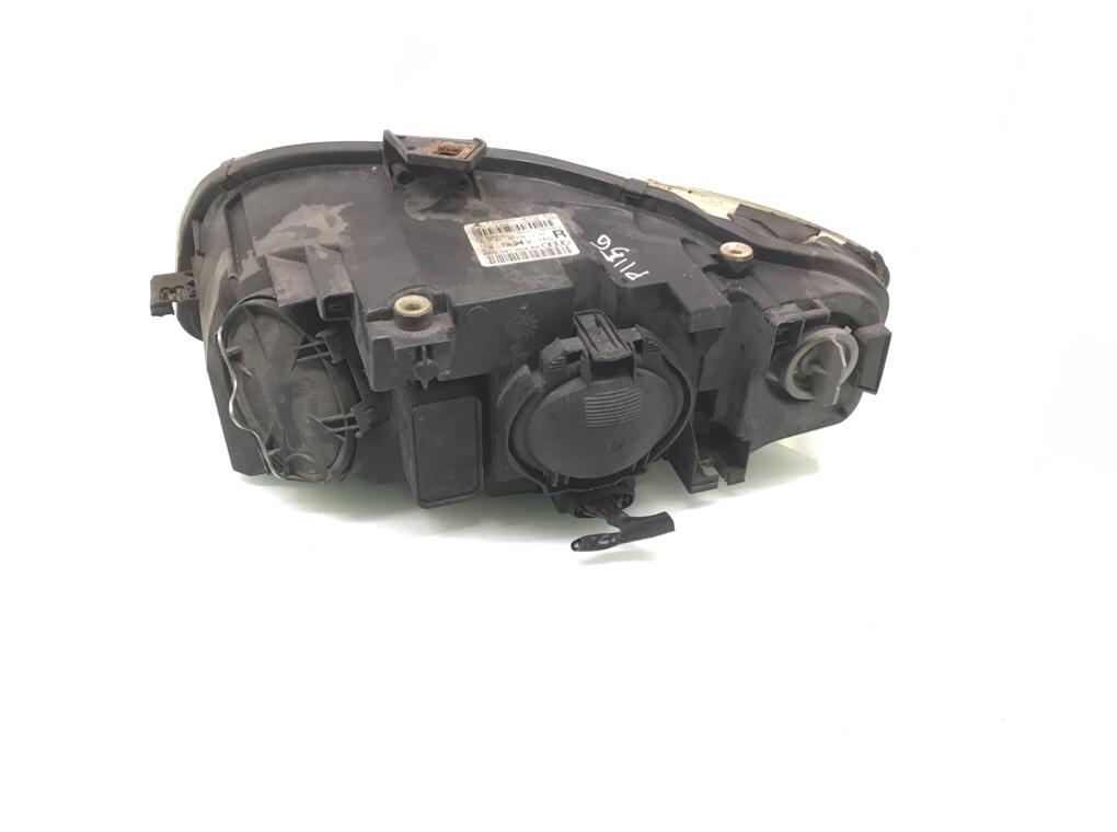 Фара правая бу для Audi A4 B7 1.9 TDi, 2005 г. Фара правая бу для Audi A4 B7 1.9 TDi, 2005 г.