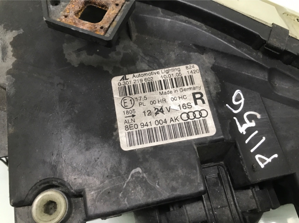 Фара правая бу для Audi A4 B7 1.9 TDi, 2005 г. Фара правая бу для Audi A4 B7 1.9 TDi, 2005 г.