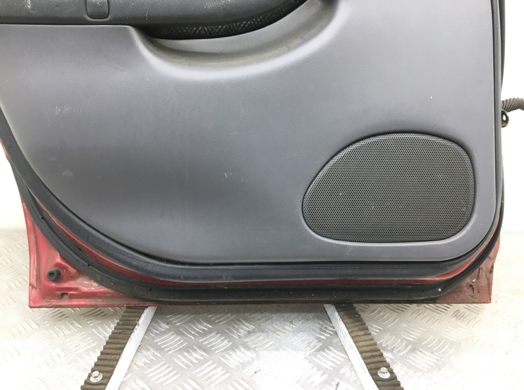 Дверь задняя левая бу для Subaru Legacy 3 2.0 i,  2003 г.